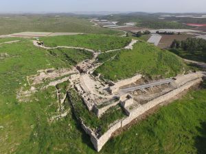 tel-lachish-gate-2