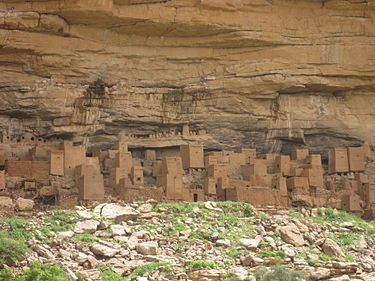 375px-Casas_dogon