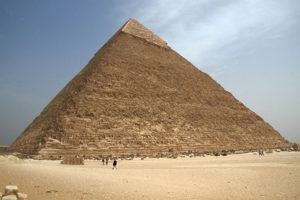 Gran-Piramide-Guiza_0