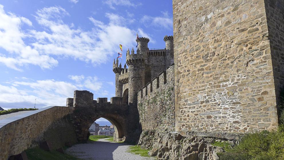 Castillo templario de Ponferrada, en la provincia de León. (mmmmngai@rogers.com)