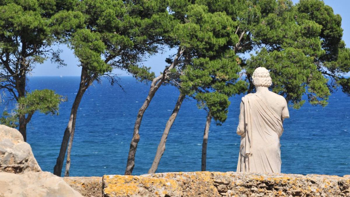 Ruinas de la colonia griega de Emporion, cerca de la actual Empúries, Girona iStock