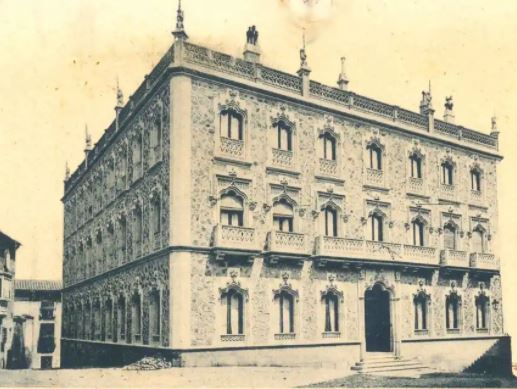 Hotel-Castilla-de-Toledo-cuartel-general-de-la-represion-franquista-en-la-actualidad-sede-de-la-Tesoreria-de-la-Seguridad-Social.